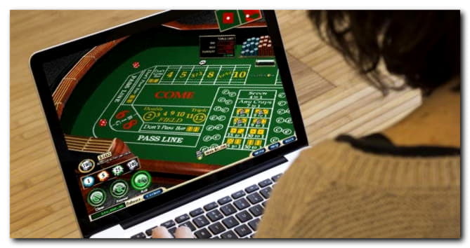 €888 Daily freeroll slot tournament at Omni Slots Casino