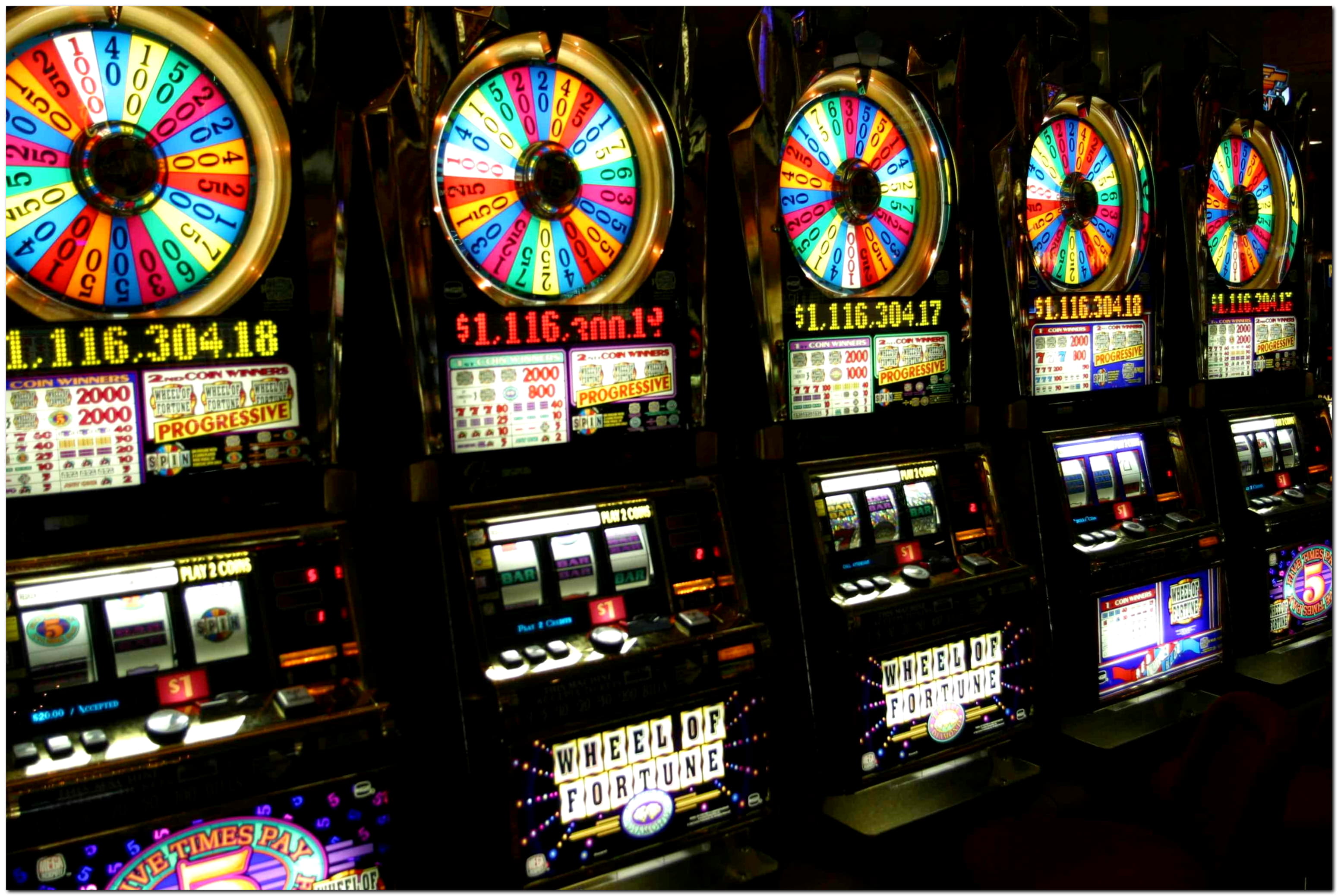 EUR 275 Daily freeroll slot tournament at Dream Dubai Casino