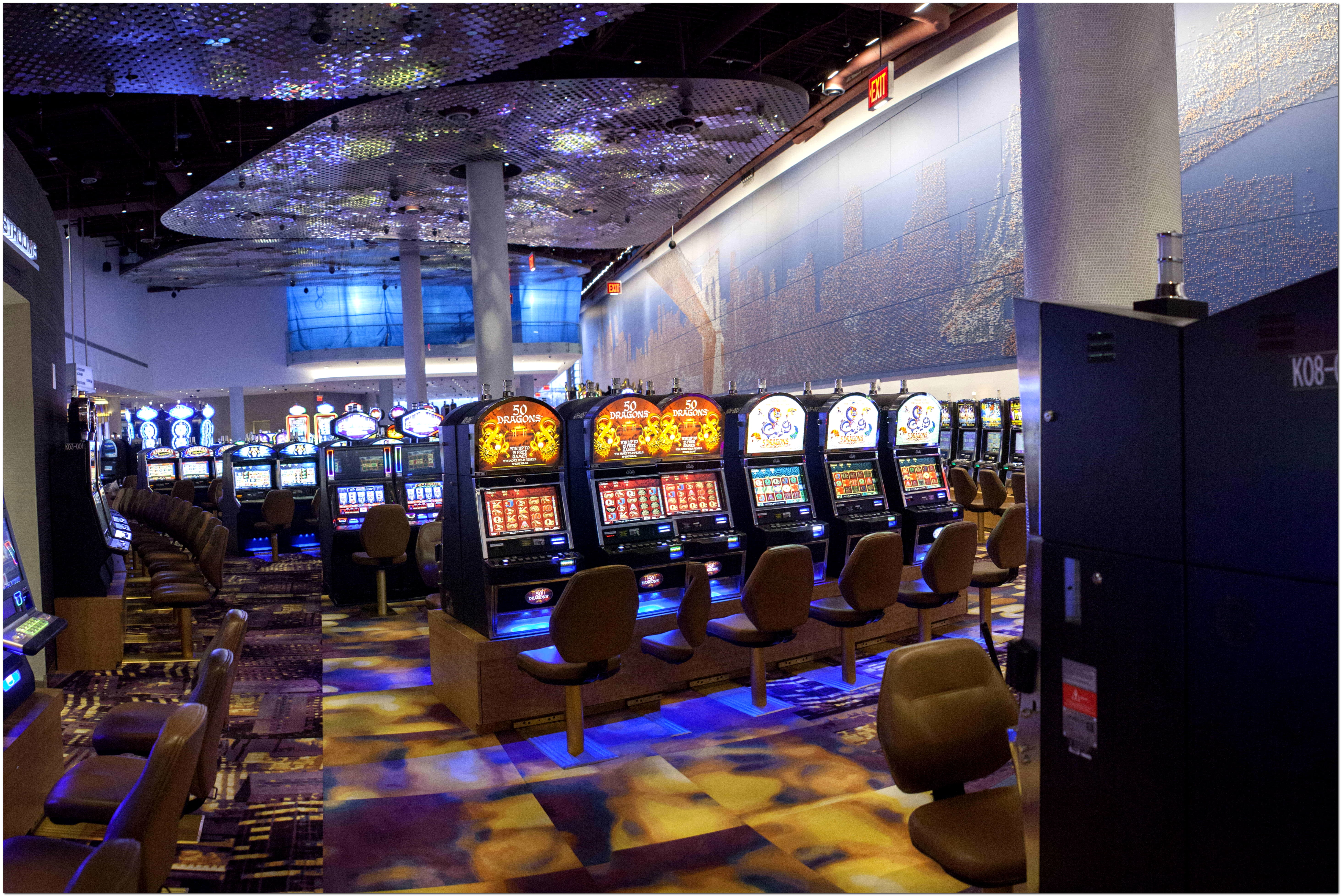 $415 Daily freeroll slot tournament at BGO Casino