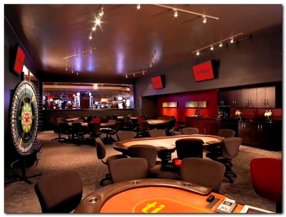 €325 Free Casino Ticket at Genesis Casino