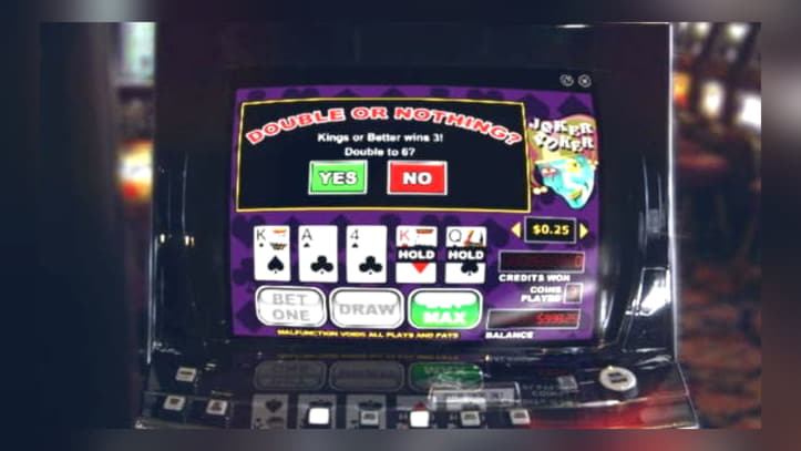 $410 Mobile freeroll slot tournament at Vegas Hero Casino