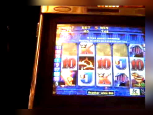 $780 Daily freeroll slot tournament at Guts Casino