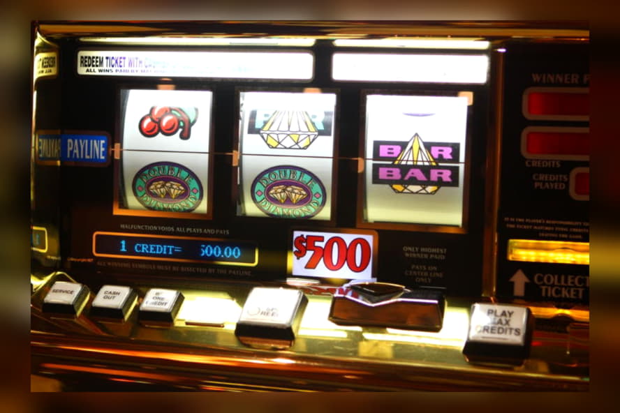 €444 Free Casino Chip at King Billy Casino