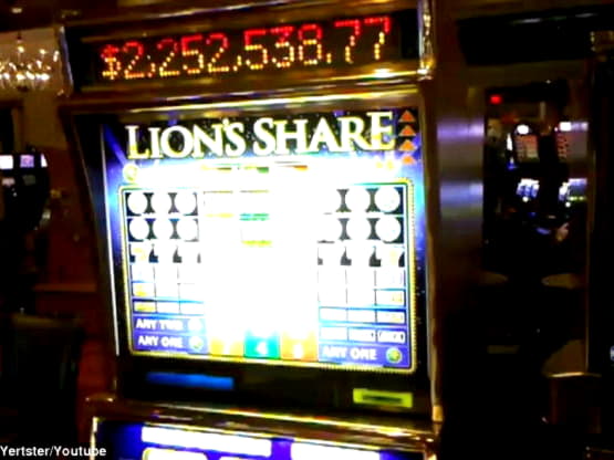 560% Welcome Bonus at Frank and Fred Casino