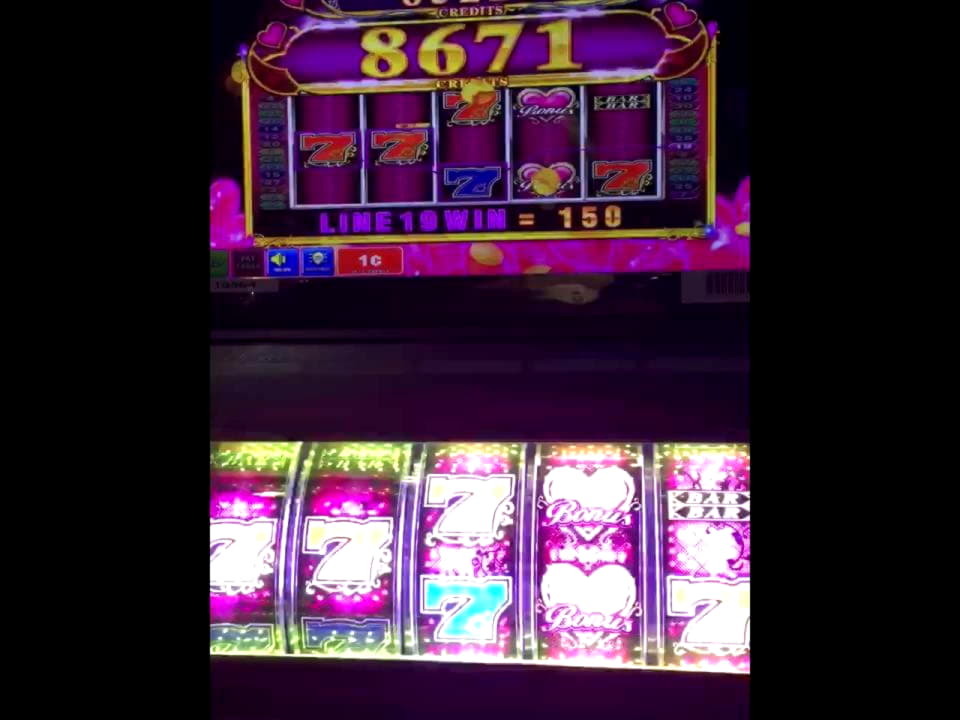 280 Free Casino Spins at Vegas Hero Casino