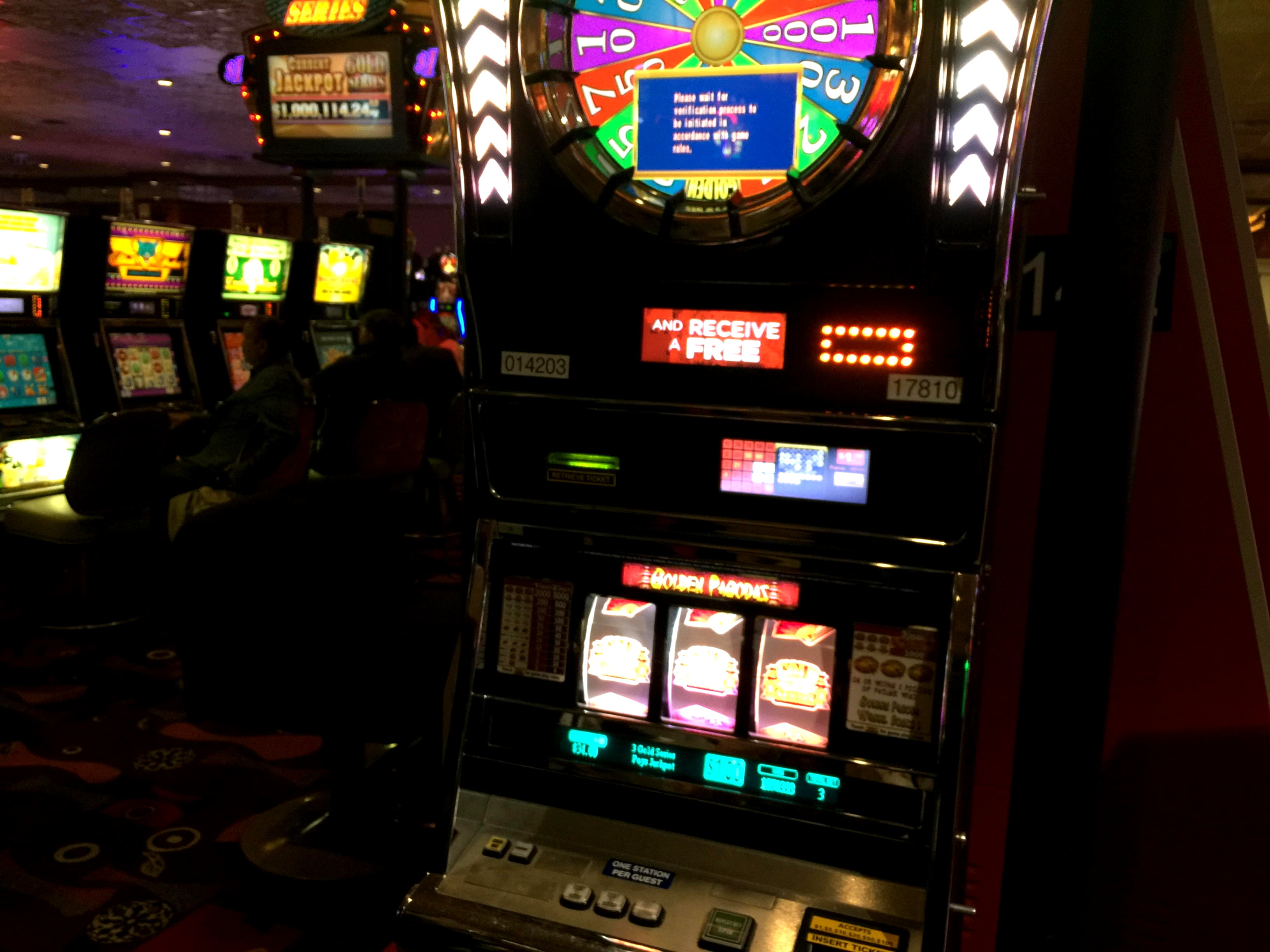 EURO 325 Free Chip at Casino com
