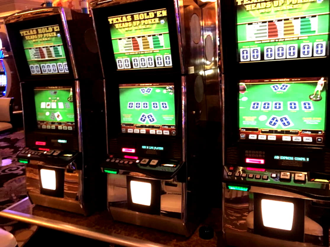 $910 No deposit casino bonus at Sloty Casino