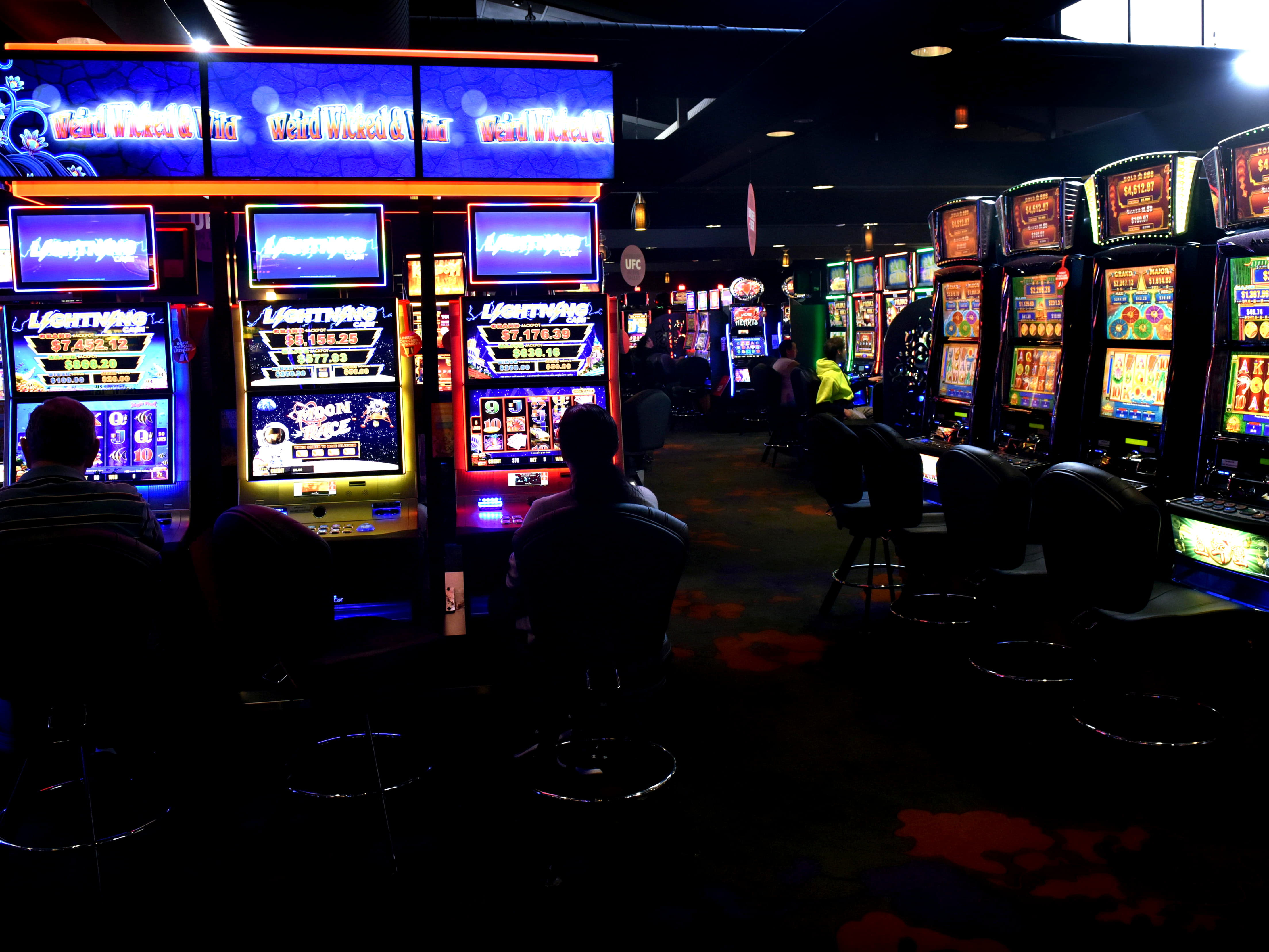 EUR 3440 no deposit casino bonus at bWin Casino