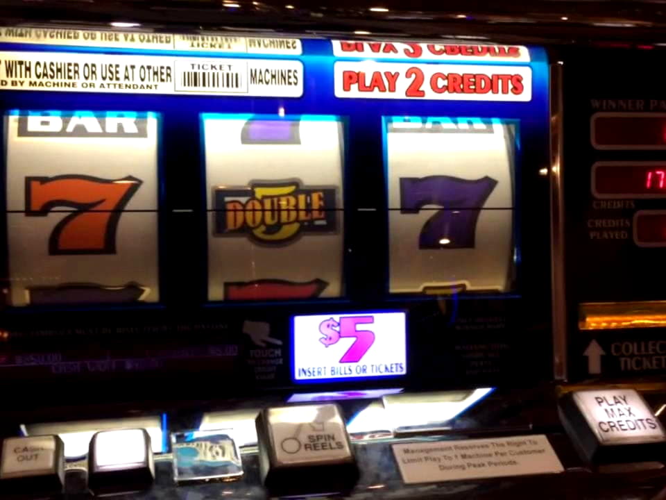 100 Free Spins right now at William Hill Casino