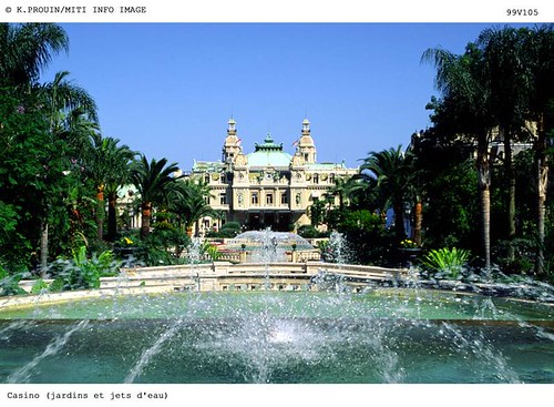 casino front with fountain 1