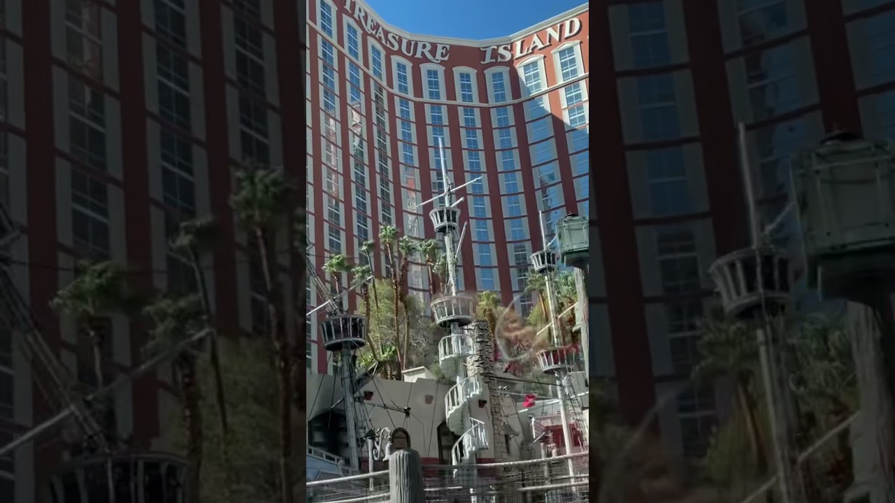 Las Vegas strip #Finnish Casinos Online #lasvegas #lasvegasstrip #shoppingday #onedaytrip #gambling #showgirl